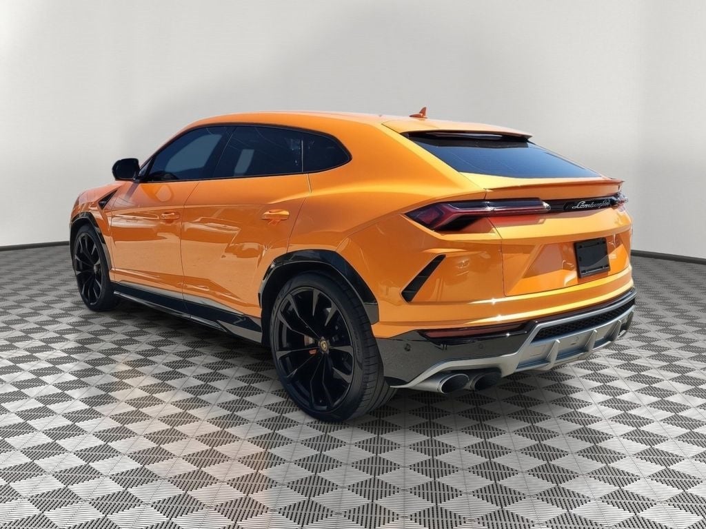 2021 Lamborghini Urus Base